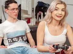 18 jahre, Blasen, Hundestellung, Hardcore, Hd, Realität, Rasiert, Jungendliche (18+)