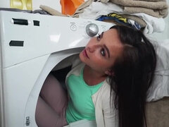 18 jahre, Grosser schwanz, Blasen, Braunhaarige, Aufs gesicht abspritzen, Hardcore, Orgasmus, Jungendliche (18+)