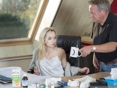 Blond, Pijpbeurt, Hondjeshouding, Vingeren, Handbeurt, Likken, Kut duiken, Tiener