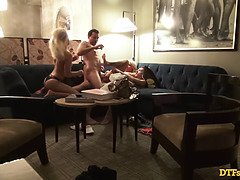 Anal, Nana, Blonde, Groupe, Hd, Hôtel, Orgie, Lécher le sphincter