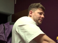 Grosse titten, Blondine, Blasen, Braunhaarige, Lecken, Natürlichen titten, Muschi, Flotter dreier