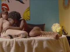 Пальцем, Поцелуи, Лесбиянка, Мастурбация, Милф, Бритые, Стриптизерша, Сиськи