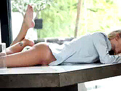 Angel Piaff leg shaking climax