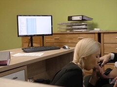 Première fois, Argent, Adolescente