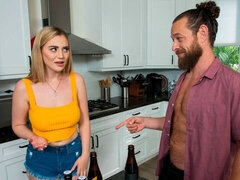 Gros cul, Grosse bite, Gros seins, Sucer une bite, Queue, En levrette, Cuisine, Adolescente