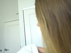 フェラチオ, 茶髪の, 中出し, 手コキする, 公共, 赤毛, ゴックンする, 妻