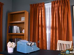 Grosse titten, Braunhaarige, Brille, Hd, Masturbation, Büro, Solo, Spielzeuge