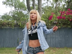 Tussi, Grosser schwanz, Blondine, Blasen, Schwanz, Muschi, Jungendliche (18+), Titten
