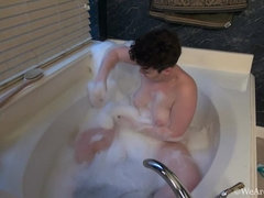 お尻, 茶髪の, ぽちゃ, 毛深い, 下着, オナニー, ふっくら乳首, シャワー