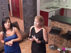 フェラチオ, 巨乳な, エロ熟女, 娘, 乱交, グループ, 怪物, ペニス