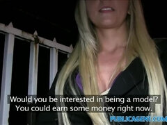 Enthousiasteling, Grote lul, Grote mammen, Blond, Geld, Buiten, Openbaar, Realiteit