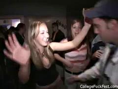 Amateur, Nana, Blonde, Sucer une bite, Collège université, Hard, Public