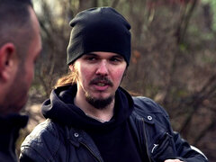 淫乱熟女, アウトドア, 公共, ストッキング, タトゥー, ヒモパン