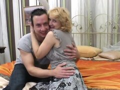 Leie, Geile alte tussi, Schmutzig, Freundin, Reif, Milf, Muschi, Strümpfe