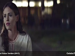 Maika Monroe sex scenes