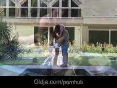 Bruinharig, Vies, Hondjeshouding, Hd, Rijpe lesbienne, Kut duiken, Roemeense, Tiener