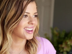 Большие сиськи, Лизание, Натуральные сиськи, На природе, Пирсинг, Порнозвезда, Тату, Сиськи