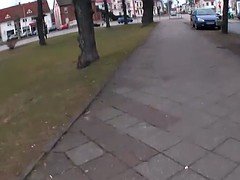 Taschengeldschlampe in blond klar gemacht