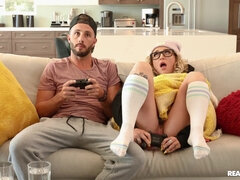 Blondine, Freund, Dildo, Muschi, Rasiert, Socken, Weibliche ejakulation, Spielzeuge