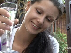 Leie, Arsch, Braunhaarige, Hundestellung, Handjob, Penis, Rock, Jungendliche (18+)