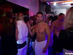Leie, Cfnm, Verrückt, Schwanz, Gruppe, Interrassisch, Lingerie, Party