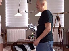 Unforgettable sex of teen cutie and old man in cozy house