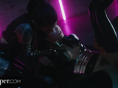 Bondage domination sadisme masochisme, Gorge profonde, En levrette, Domination, Léchez, Chatte, Chevaucher, Nénés