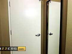 Verga grande, Tetas grandes, Mamada, Morena, Pajear, Masturbación, Madres para coger, Madrastra