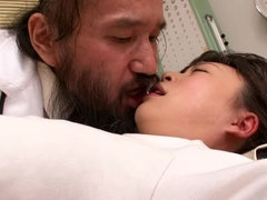 Amateur, Asiatique, Sucer une bite, Collège université, Tir de sperme, Japonaise, Adolescente, Pute