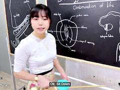 Teacher cant control her horny mind while she teaching in class room