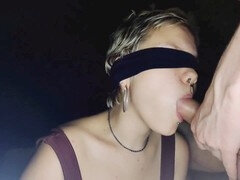 18 jaar, Enthousiasteling, Grote lul, Sperma shot, Masturbatie, Kort haar, Zuigen, Tiener