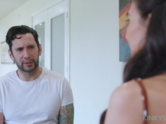 Busty Heather Vahn Gets Fucked During Her Massage By Her Employee At The Kinky Spa - Heather Vahn Deepthroats on Massage table