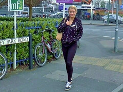 18 летние, Любители, За кадром, Блондинки, Британки, В машине, Хд, Сиськи