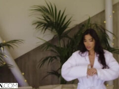 Beauté, Gros seins, Sucer une bite, Éjaculer dans la bouche, En levrette, Français, Léchez, Chatte