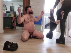 18 jahre, Paar, Weibliche domination, Handjob, Absätze, Selbstgemacht, Sklave