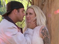 Blonde, Sucer une bite, De plein air, Voyeur