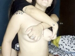 Tetas rosadas, lesbian scissoring, tetas lindas