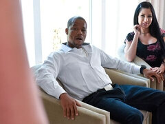 Жопа, Блондинки, Собачьи, Ласковые ручки, Межрасовый секс, Милф, Трусики, Втроем