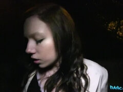 Amateur, Sucer une bite, Brunette brune, En levrette, De plein air, Pov, Public, Chatte