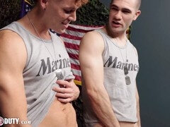 Армия, Большой член, Минет, Глубокая глотка, Геи, Ласковые ручки, Лизание жопы