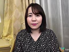 アジア人, デカパイ, フェラチオ, 中出し, イく瞬間, 毛深い, ホテル, 日本人