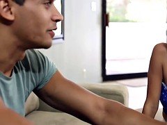 Sucer une bite, Gode, En levrette, Fille latino