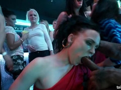 Blonde, Sucer une bite, Mignonne, Poupée, Lesbienne, Léchez, Masturbation, Echangistes