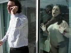 デカ尻, ブロンド, フェラチオ, バック, 毛深い, 手コキする, 異人種間, ティーン