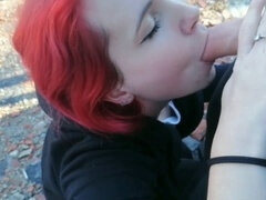 Amateur, Sucer une bite, Faciale, Léchez, De plein air, Petite femme, Public, Rousse roux