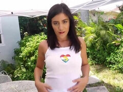 Leie, Grosser arsch, Grosse titten, Braunhaarige, Masturbation, Rasiert, Solo, Entkleiden