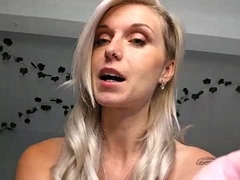 Blonde, Européenne, Mère que j'aimerais baiser, Softcore, Solo, Webcam