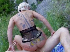 Mamada, Lactando, Natural, Al aire libre, Coño, Tatuaje, Paja con tetas, Juguetes