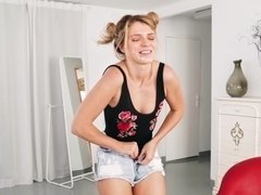 Amateur, Blowjob, Cumshot, Doggystyle, Squirting, Teen
