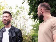 Большой член, Минет, Собачьи, Геи, Хд, Мускулы, На природе, Бассейн